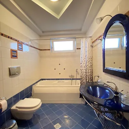 Apartament House - Spacious With 2 Bedrooms And Mountain View *